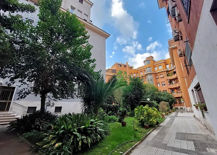 The Place Gallia - New Guesthouse San Giovanni- Self Check-In - Modern Bathrooms-Near Metro A Roma